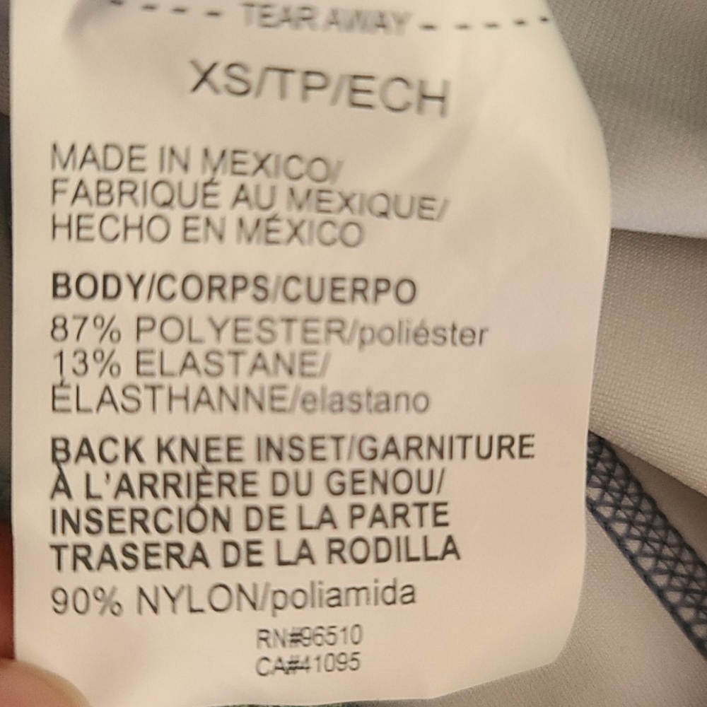 Under ARMOUR leggings - Picture 5 of 8